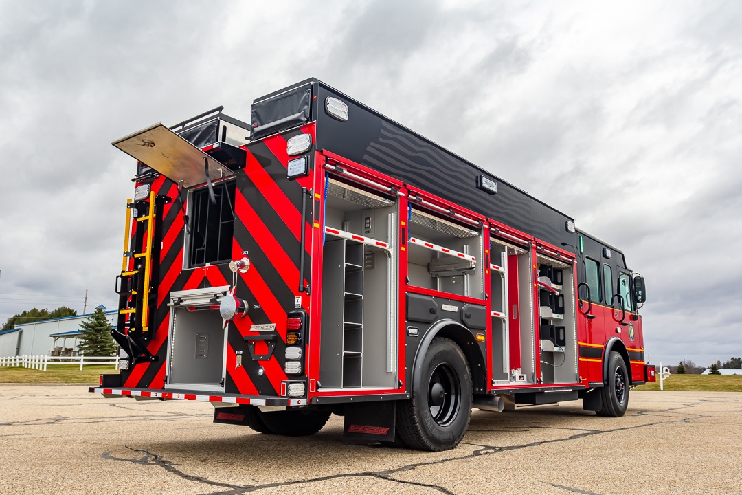 View truck: Lowell Area Fire Department, MI - Spencer Fire Trucks